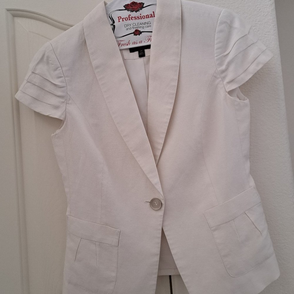 White Sport Jacket. Extra Small.
